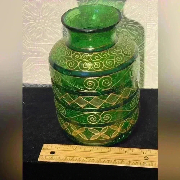 Vintage  Bohemian Green Crackle Gold-Gilded Vase - Picture 11 of 12